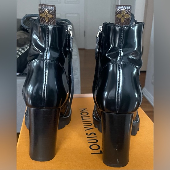 Louis Vuitton - Star Trail - Black Patent Leather Ankle Boots - Picture 4 of 16